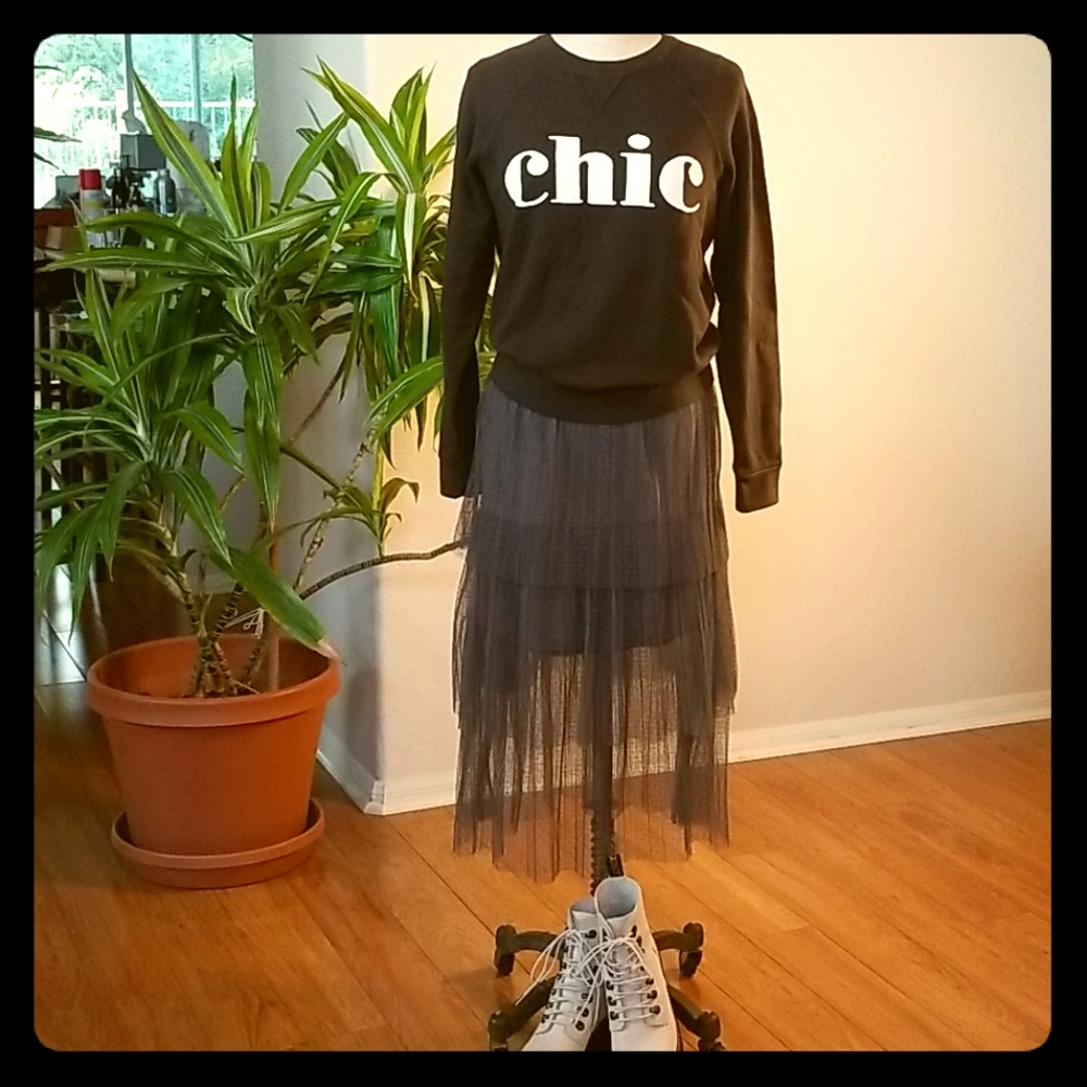 Anthropologie Chic Sweatshirt